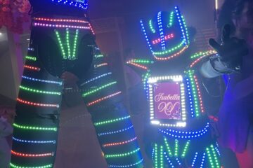 Robozão/ plataforma 360/ túnel infinito/ fotos reveladas / robô selfie