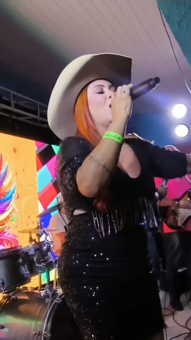 🎶 Duas vozes, uma história e muito amor pela música. ❤️ Ed...