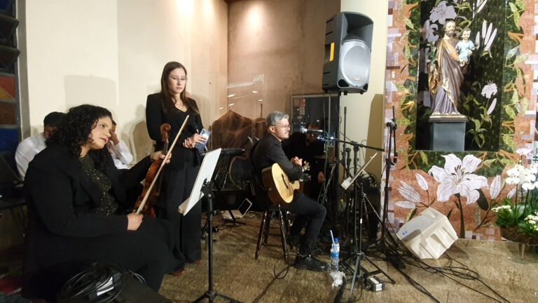 O momento da troca de alianças pede uma trilha sonora que toque...