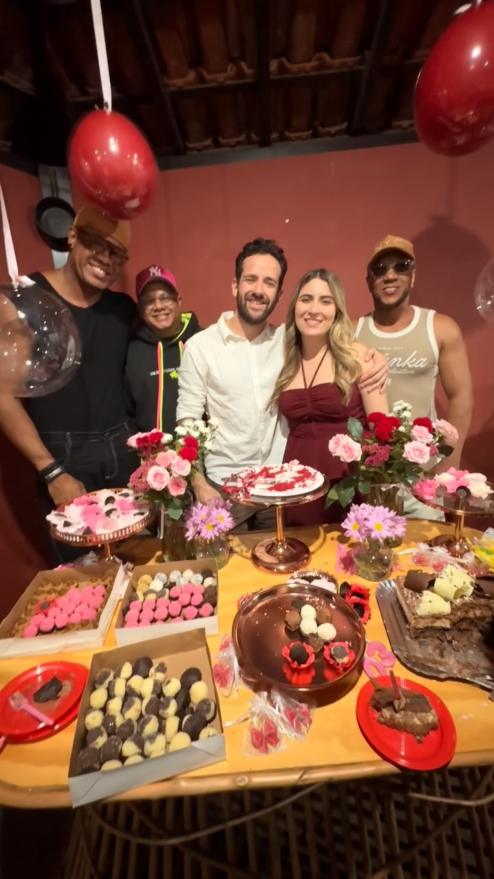🎉 Parabéns, @laratramontano 🎂❤️ O Grupo FDA agradece de coração pela preferência...