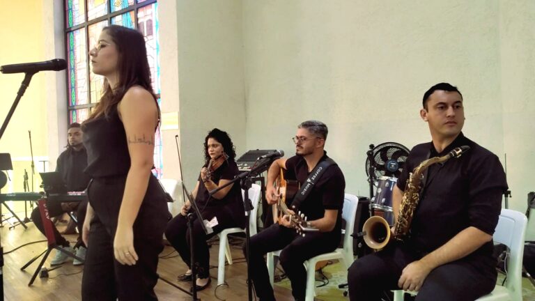 Uma homenagem que toca o coração de todos os convidados. ❤️⭐ Confira...