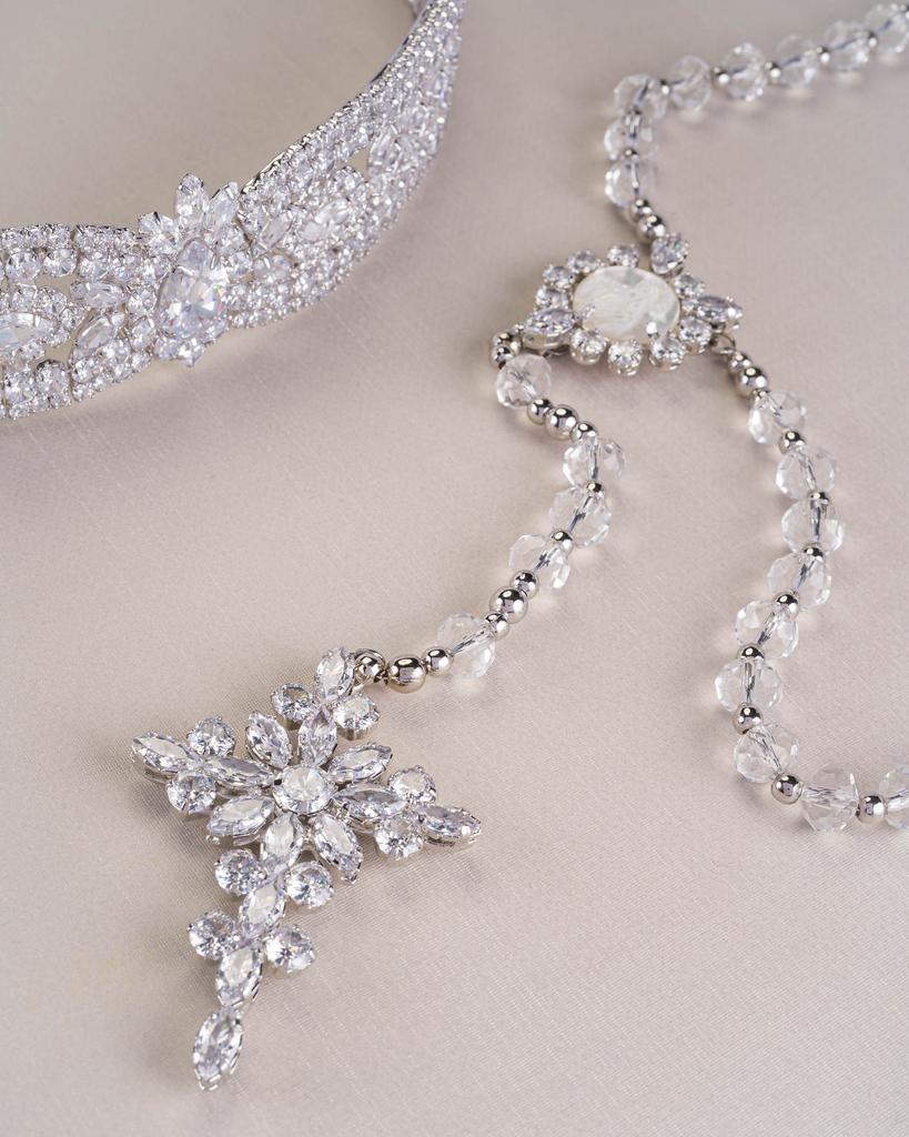 Maria Fernandes Acessorios - detalhe colar e tiara