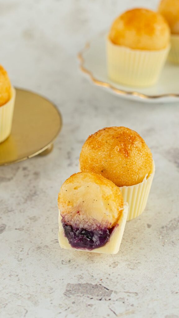 Brigadeiro crème brûlée com geleia de frutas