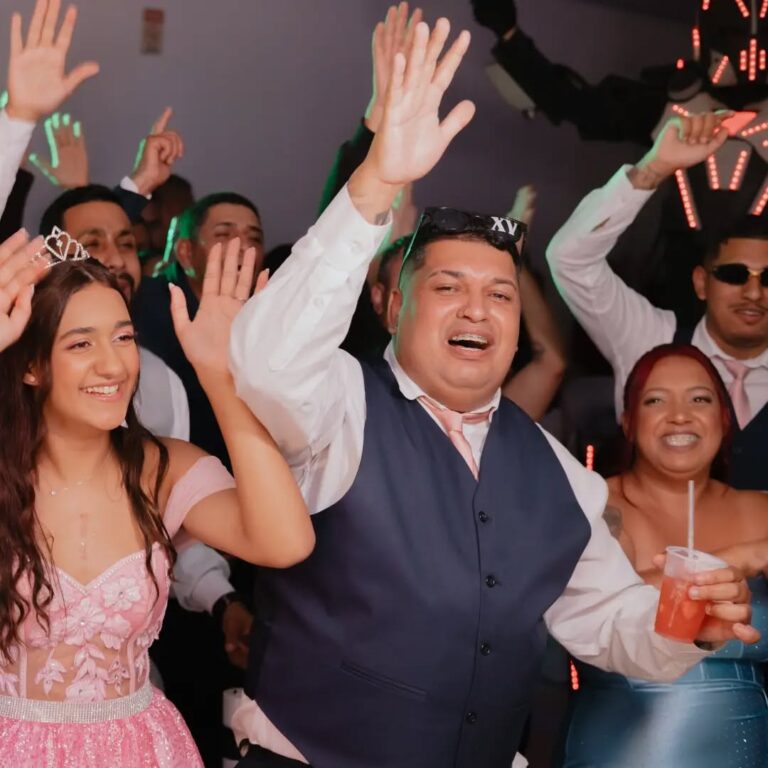 Ainda sobre a festa da Ananda 🍸🥂