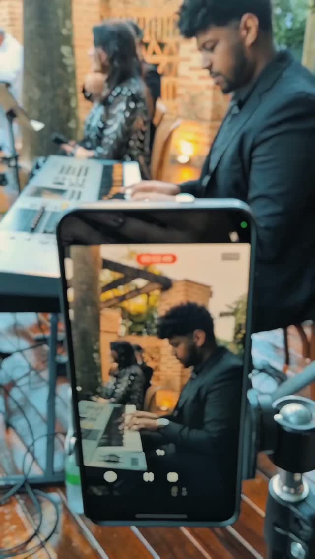 Alguns momentos não podem ser repetidos. Eles precisam ser vividos da forma...