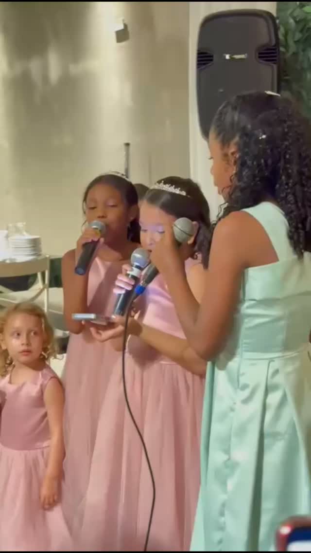 A Resonare tocando, as crianças cantando e uma alegria que contagia todo...