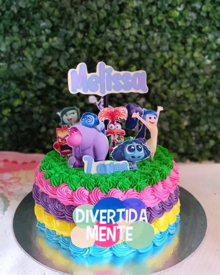 Bolo de Divertidamente 🥰💙 Obrigada pela confiança! Encomendas via whatsapp (11)97510-2505 ou...