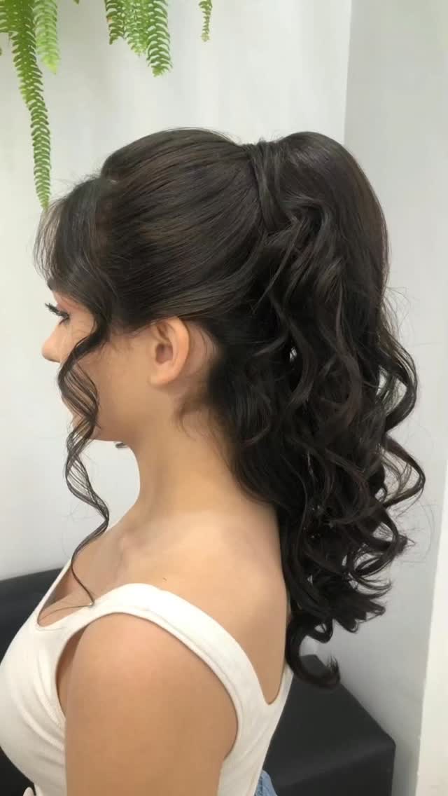 @nancymirandamakeup Rabo de cavalo estilo russo: elegância e volume em um só...