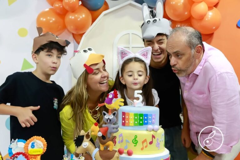 Na quarta-feira eu fotografei o aniversário de 5 anos da Luiza, ela...