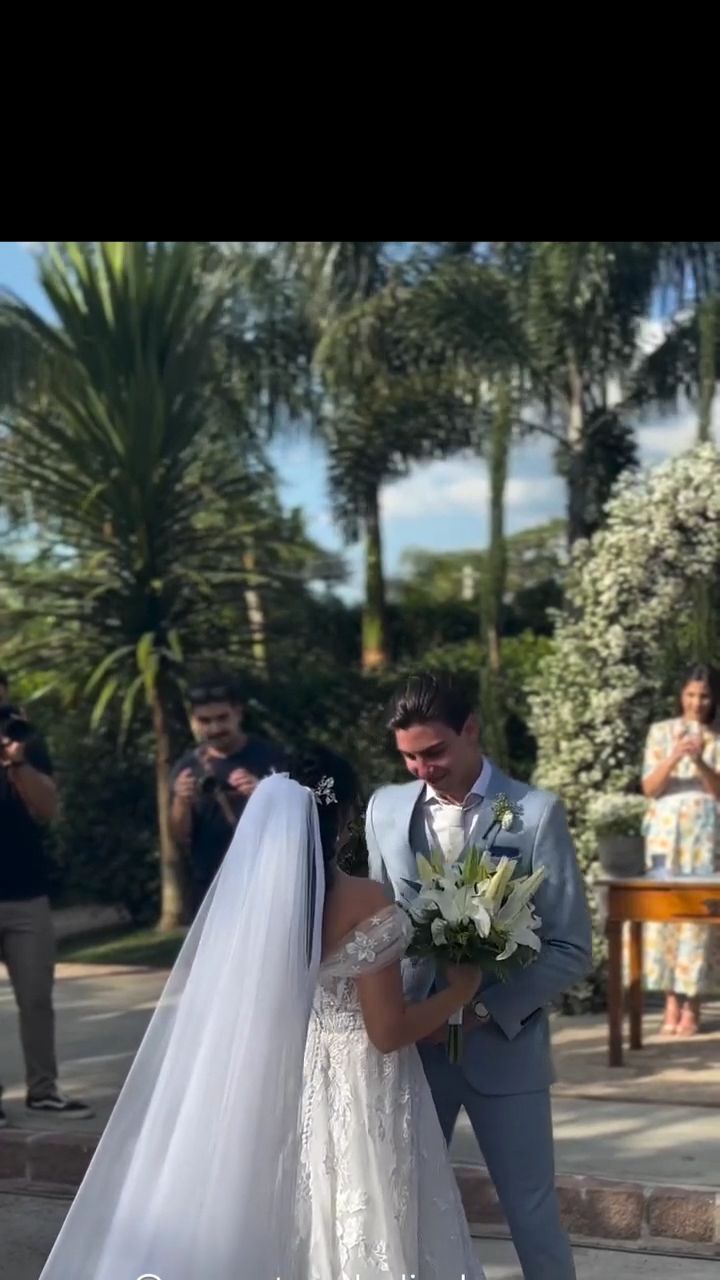 Tem momentos que o tempo para. 🤍 A entrada dela. O primeiro...