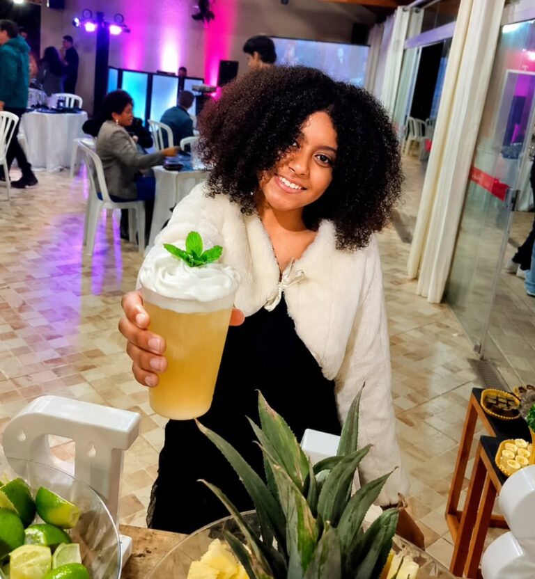Vai um Moscow Mulle sem álcool ai? Hahaa 🥂🍹