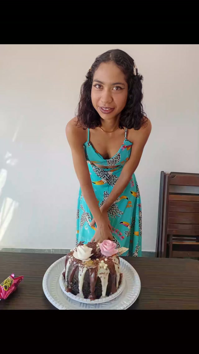 Feliz aniversário, minha filha amada! ❤️🎂🌹 Hoje é um dia muito especial,...