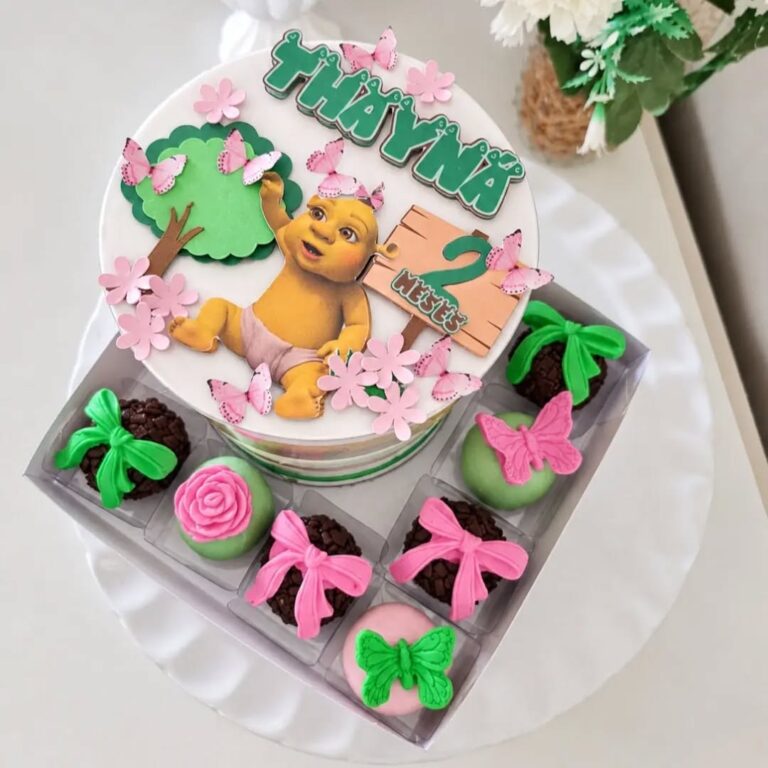 💚✨ O mesversário da Thayná ganhou um toque de fofura e diversão...