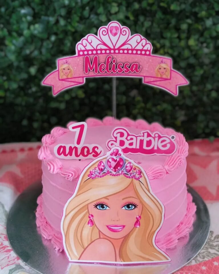 Bolo da Barbie 💕 Obrigada pela confiança! Encomendas via whatsapp (11)97510-2505 ou...
