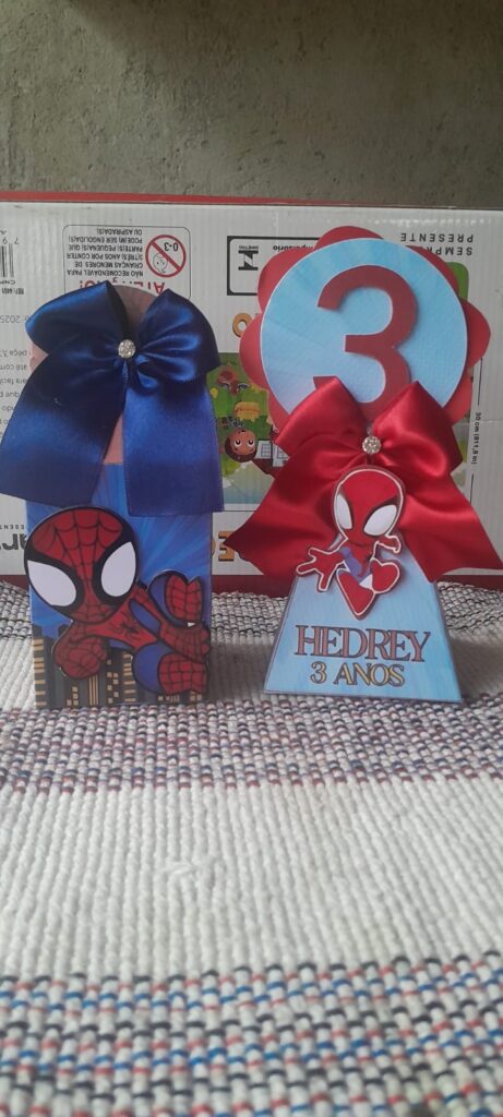 Lembrancinhas personalizadas tema Homem-Aranha
